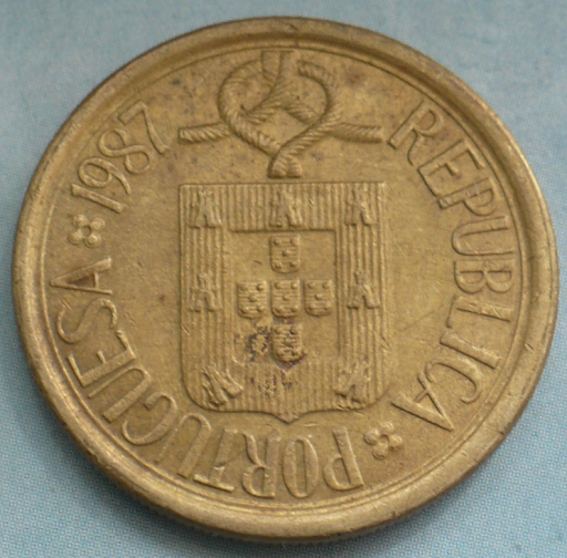 мелкие деньги в Португалии как называются