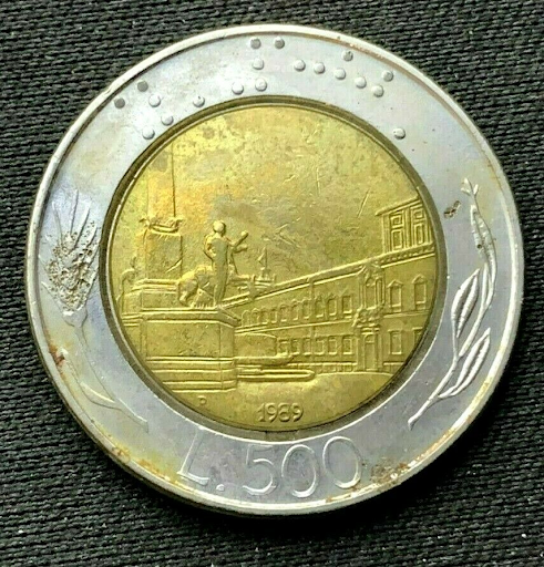 маленький номинал денег Италия